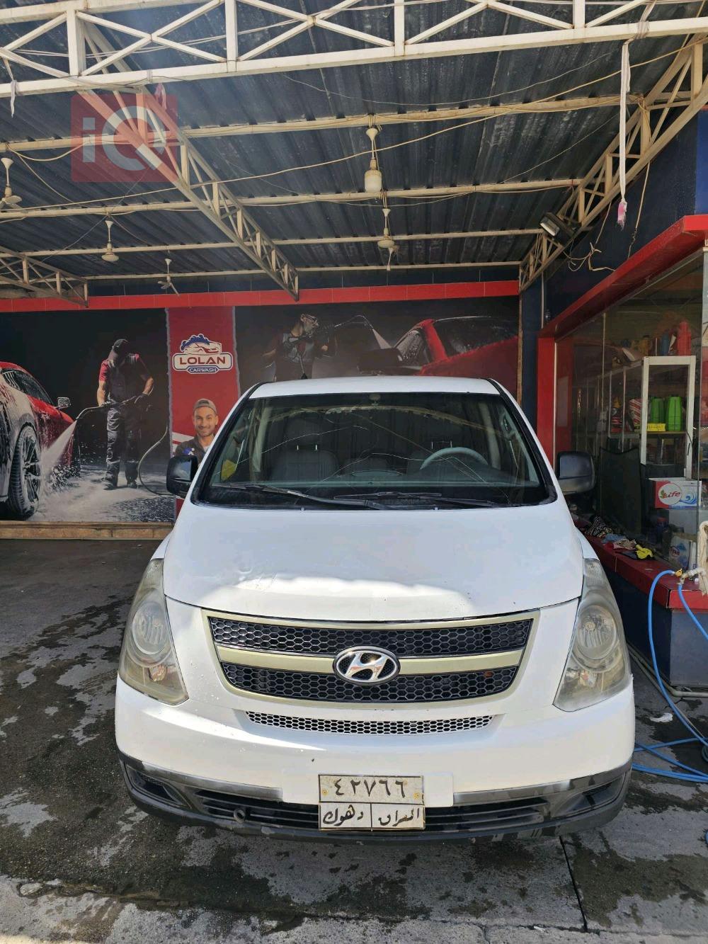 Hyundai H-1